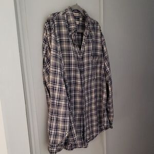 Classic Men's Plaid Button-Down Shirt - Cream & Navy